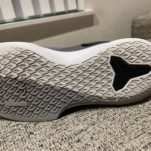 Nike Men's Kobe Mamba Fury Basketball Shoes